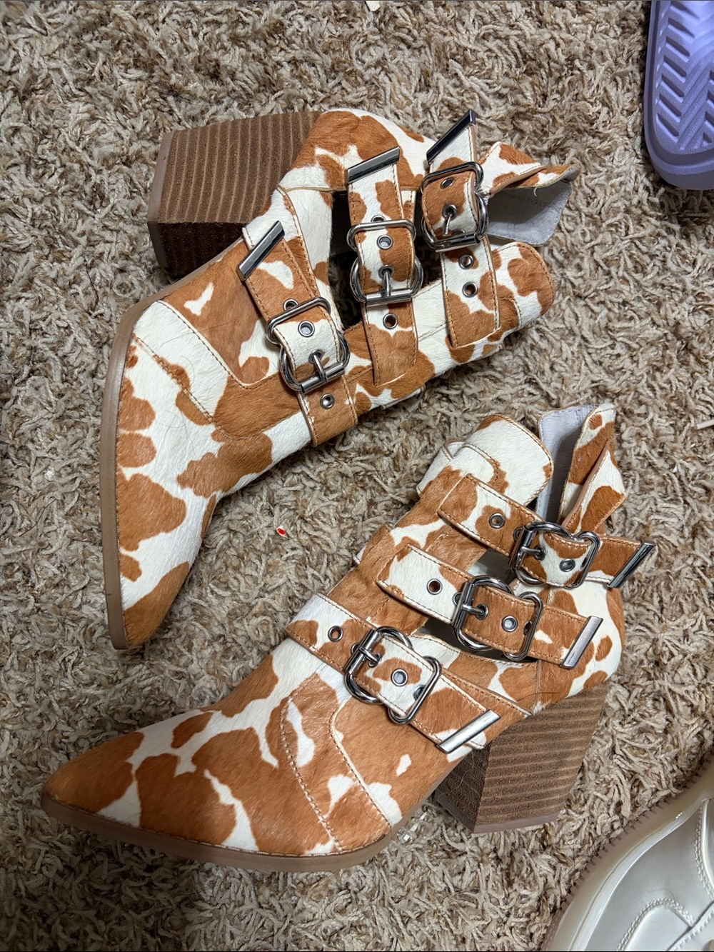 Gianni Bini Sz7 NWT Women’s Cowprint Buckle Ankle Boots in Brown and White